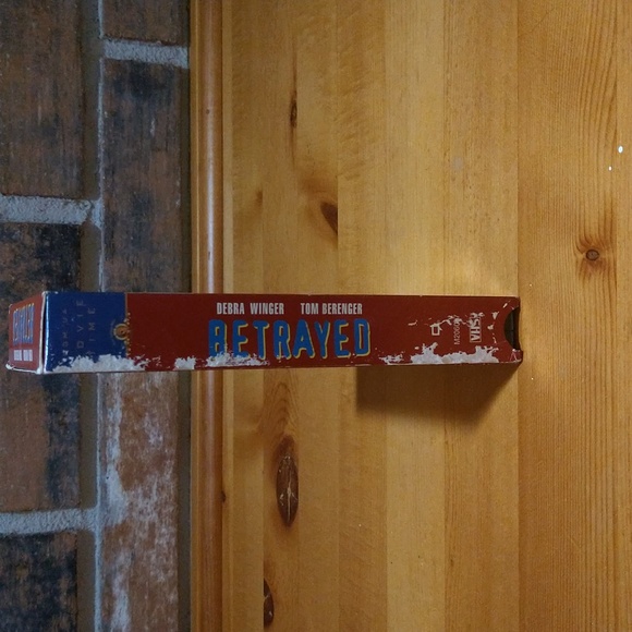 6/$15 Betrayed action thriller VHS tape - Picture 2 of 7